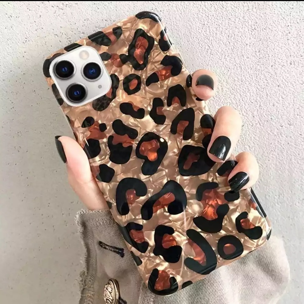 Leopard ~ IPhone 12 phone case